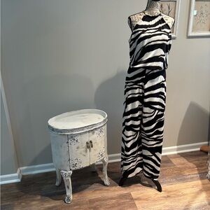 Like new msk black white patterned romper gold chain neckline small